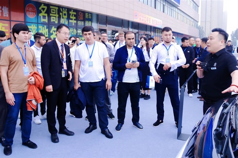 首日签约出口1300台！临沂商城国际采购商大会远通二手车专场结硕果#13121