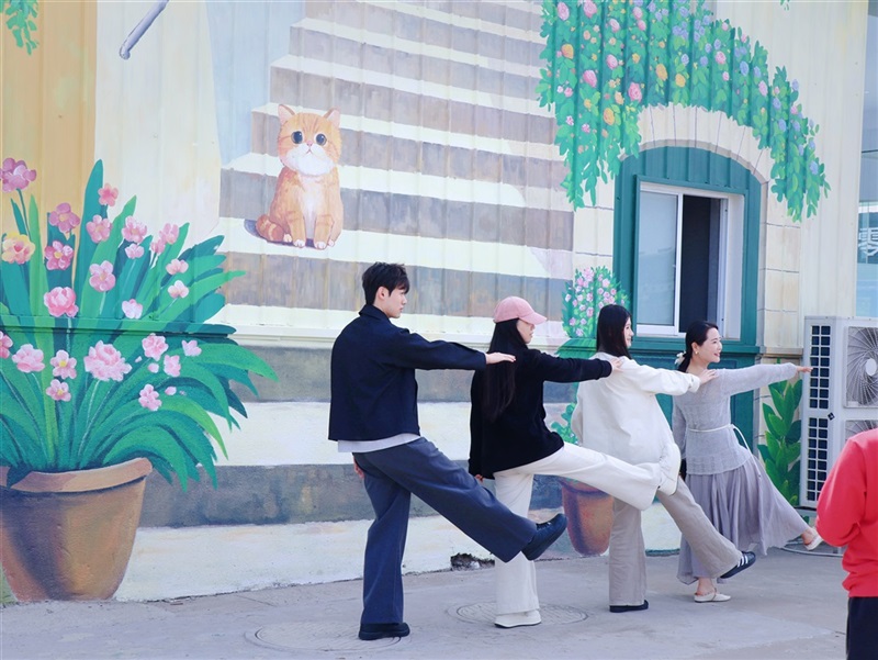 新晋网红打卡地｜罗庄远通巨型涂鸦墙，随手一拍即大片#24177